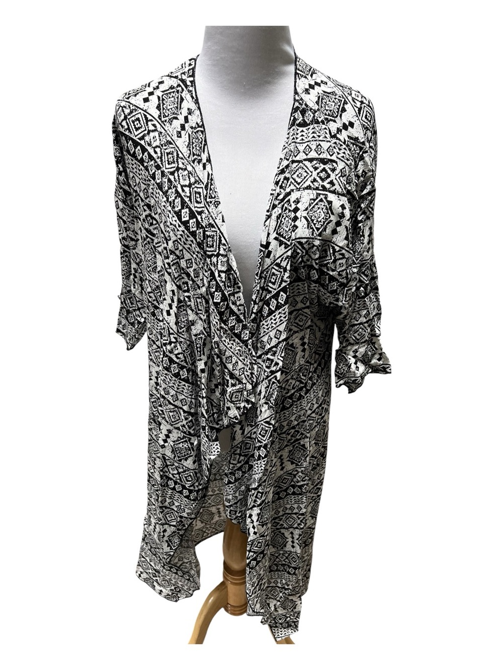 LuLaRoe Black & White Aztec Shirley Long Kimono - Picture 1 of 6